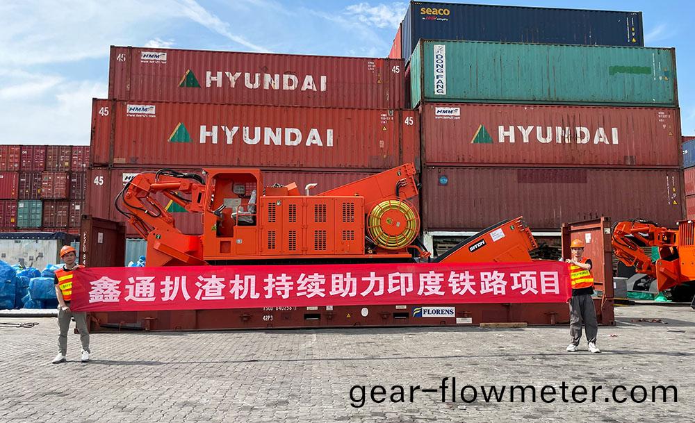 鑫通扒(ba)渣機助(zhu)力印(yin)度鐵路(lu)項目(mu)2.jpg