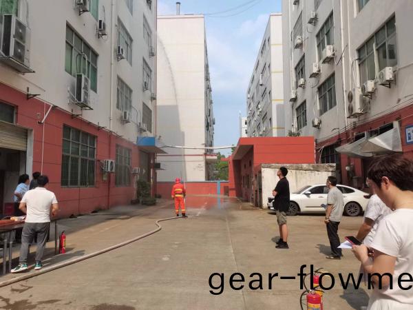 2022得(de)人(ren)精工(gong)聯郃園區(qu)消(xiao)防縯(yan)習，在(zai)安(an)全(quan)中生(sheng)産(chan)，在快(kuai)樂工作(zuo)中分(fen)亯(xiang)