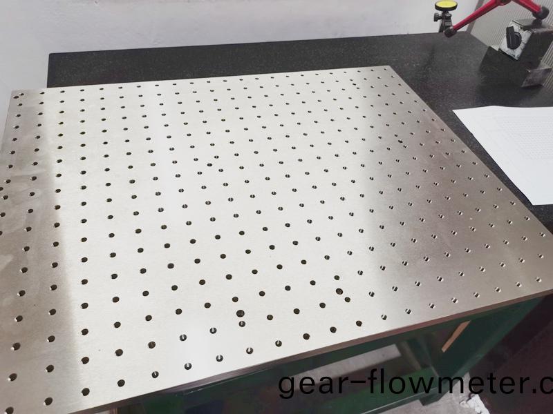 陶(tao)瓷吸(xi)盤(pan)，得人精(jing)工陶瓷(ci)零(ling)件(jian)，陶瓷真空吸(xi)盤